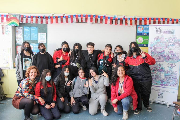 Alumnos del 8vo B de la Escuela Barros Luco de Valparaíso en el 2do Festival de Cine de Mujeres y Diversidades - 2022